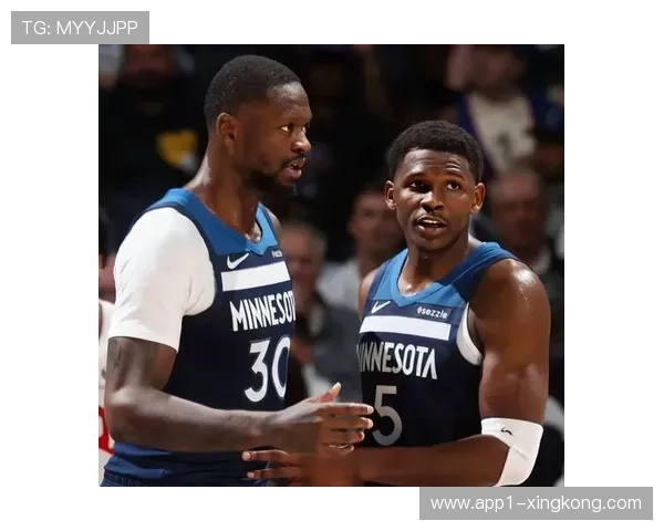 爱德华兹砍下16分12板助墨尔本联大胜对手35分豪取NBL碾压胜